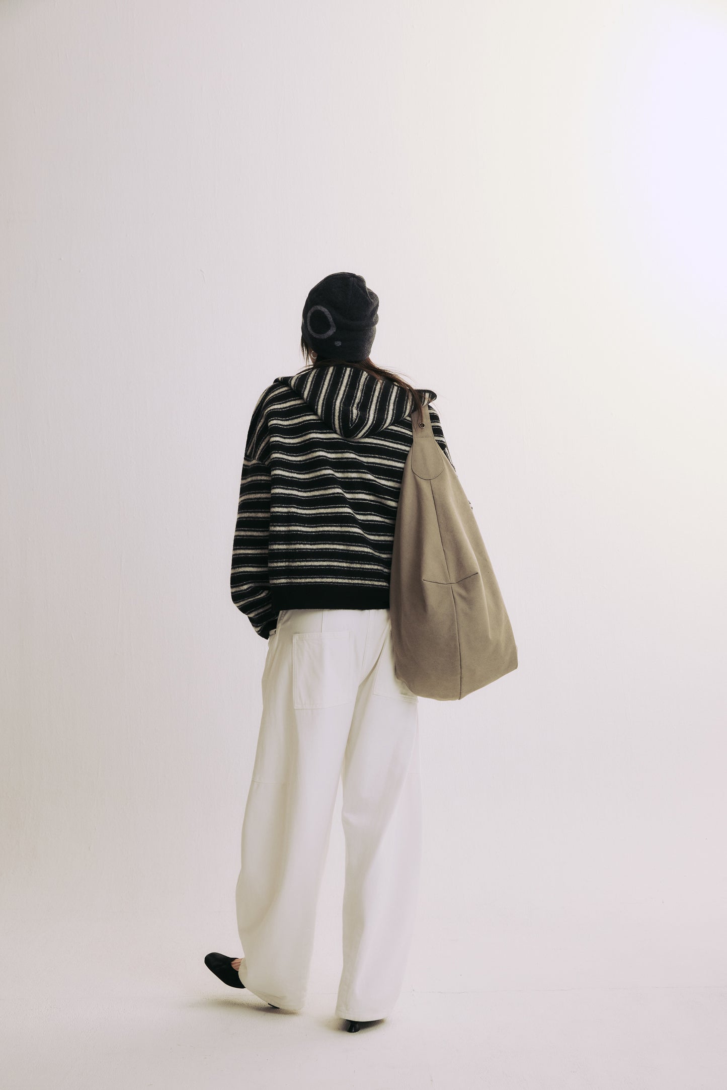 藝術生羊毛連帽毛衣