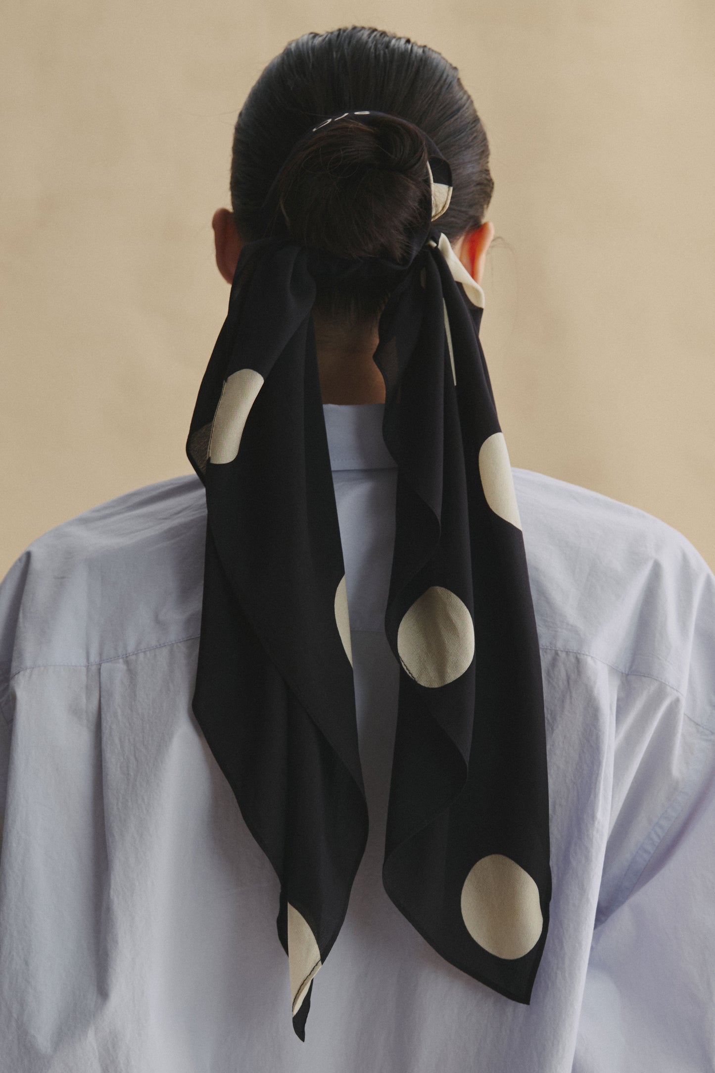 「波點遊戲」真絲絲巾