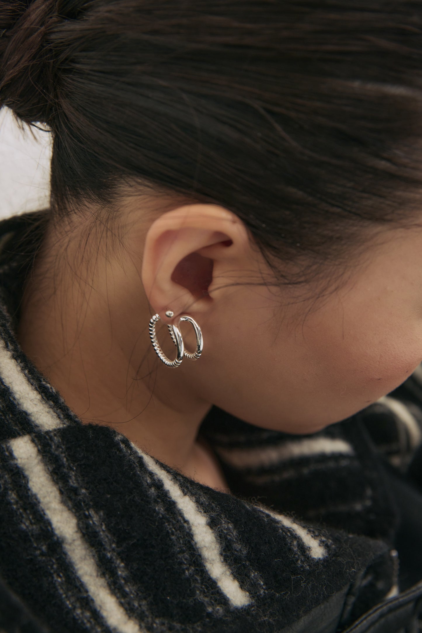LINE Micro-Bead Edge Hoop Earrings