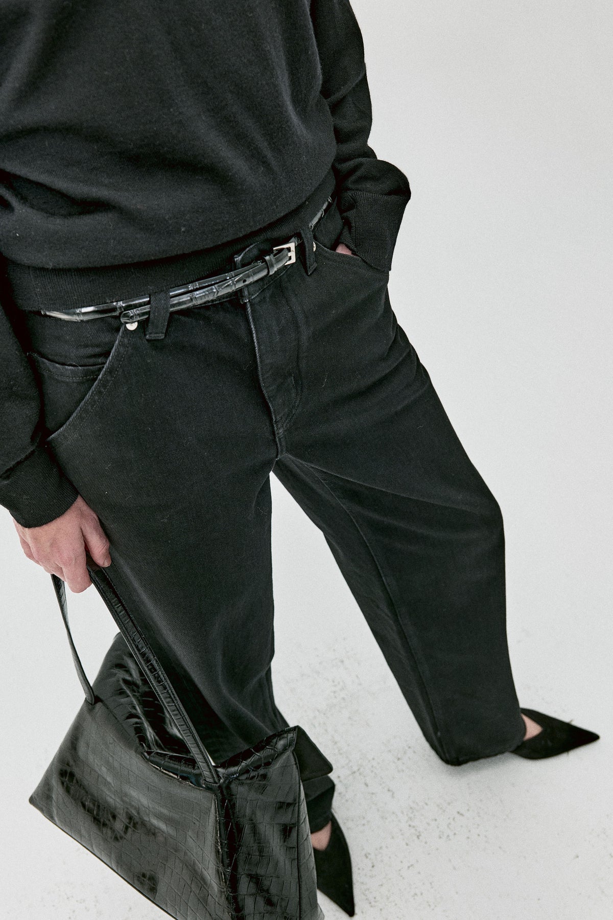 The SLO Minimal Leather Belt