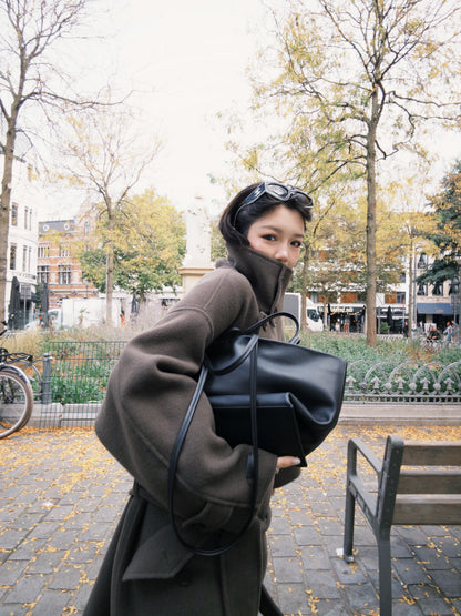 Minimalist Leather Tote